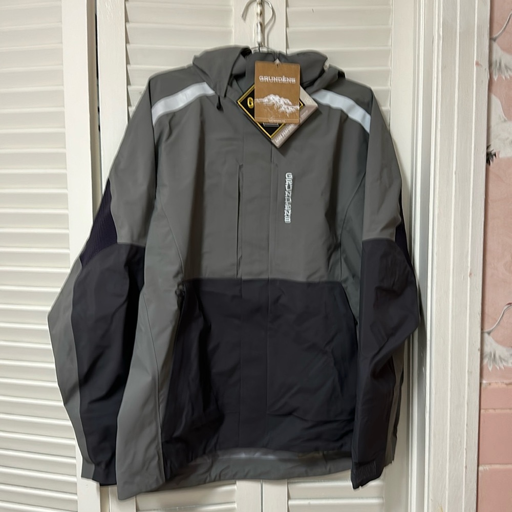 NWT Grundens Gambler goretex jacket size XL